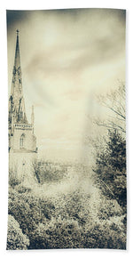 Load image into Gallery viewer, Greenwich Spires - Bath Towel
