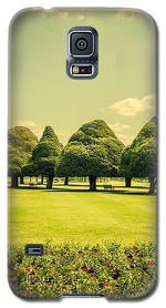 Load image into Gallery viewer, Hampton Court Palace Gardens Summer Colours - Phone Case
