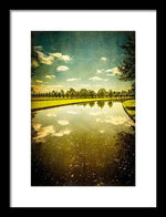 Load image into Gallery viewer, Hampton Court The Great Fountain Garden Curved Canal - Framed Print
