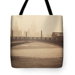 Load image into Gallery viewer, London Traffic fighting the Smog - Tote Bag
