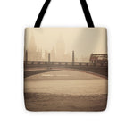 Load image into Gallery viewer, London Traffic fighting the Smog - Tote Bag
