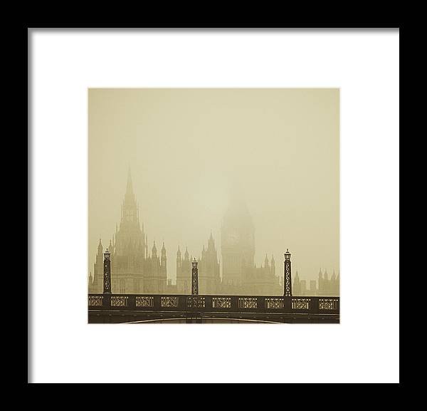 Misty London skyline - Framed Print