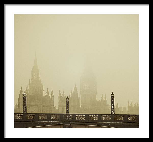 Misty London skyline - Framed Print