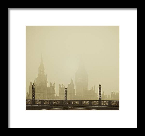 Misty London skyline - Framed Print