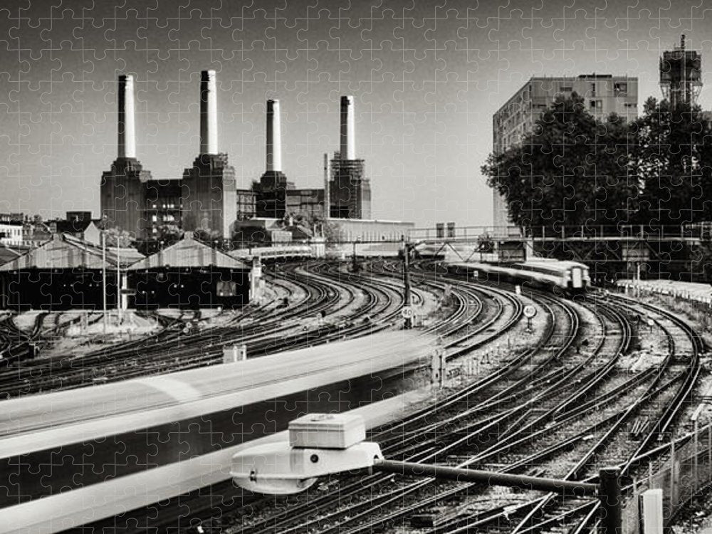 The Train and Battersea Power Station - Puzzle