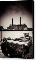 Load image into Gallery viewer, walking along the Thames - Canvas Print
