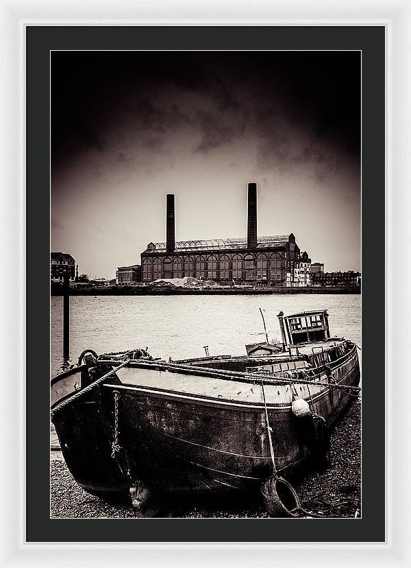 walking along the Thames - Framed Print