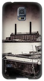 Load image into Gallery viewer, walking along the Thames - Phone Case
