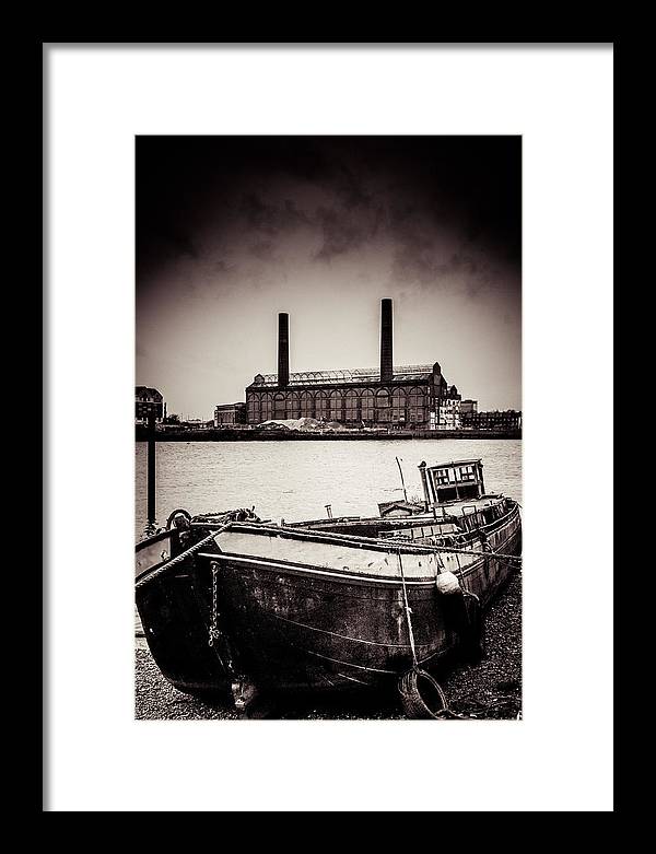 walking along the Thames - Framed Print