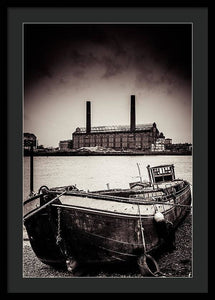 walking along the Thames - Framed Print